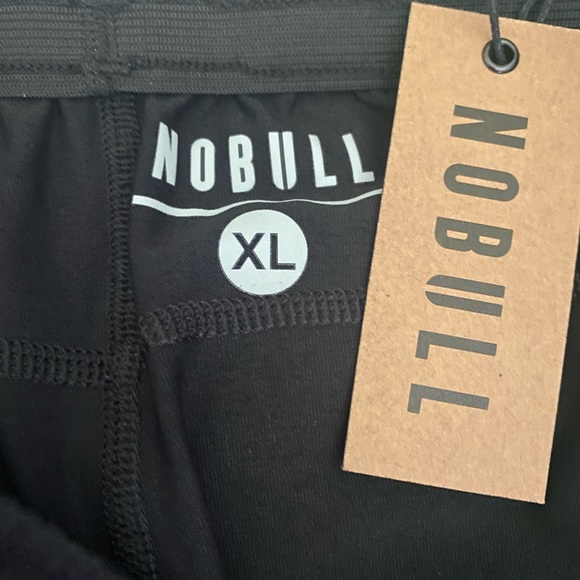 1. Tank top-2  Long sleeve t-shirt Shorts Hat - Picture 4 of 6